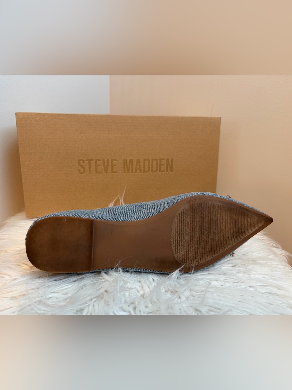 Steve Madden Gray Denim Pointed Toe Flats with Crystal Bow - Picture 3 of 3